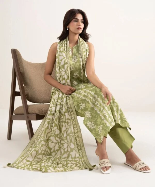 Original Saphire Unstitched Three Piece Lawn Dress .